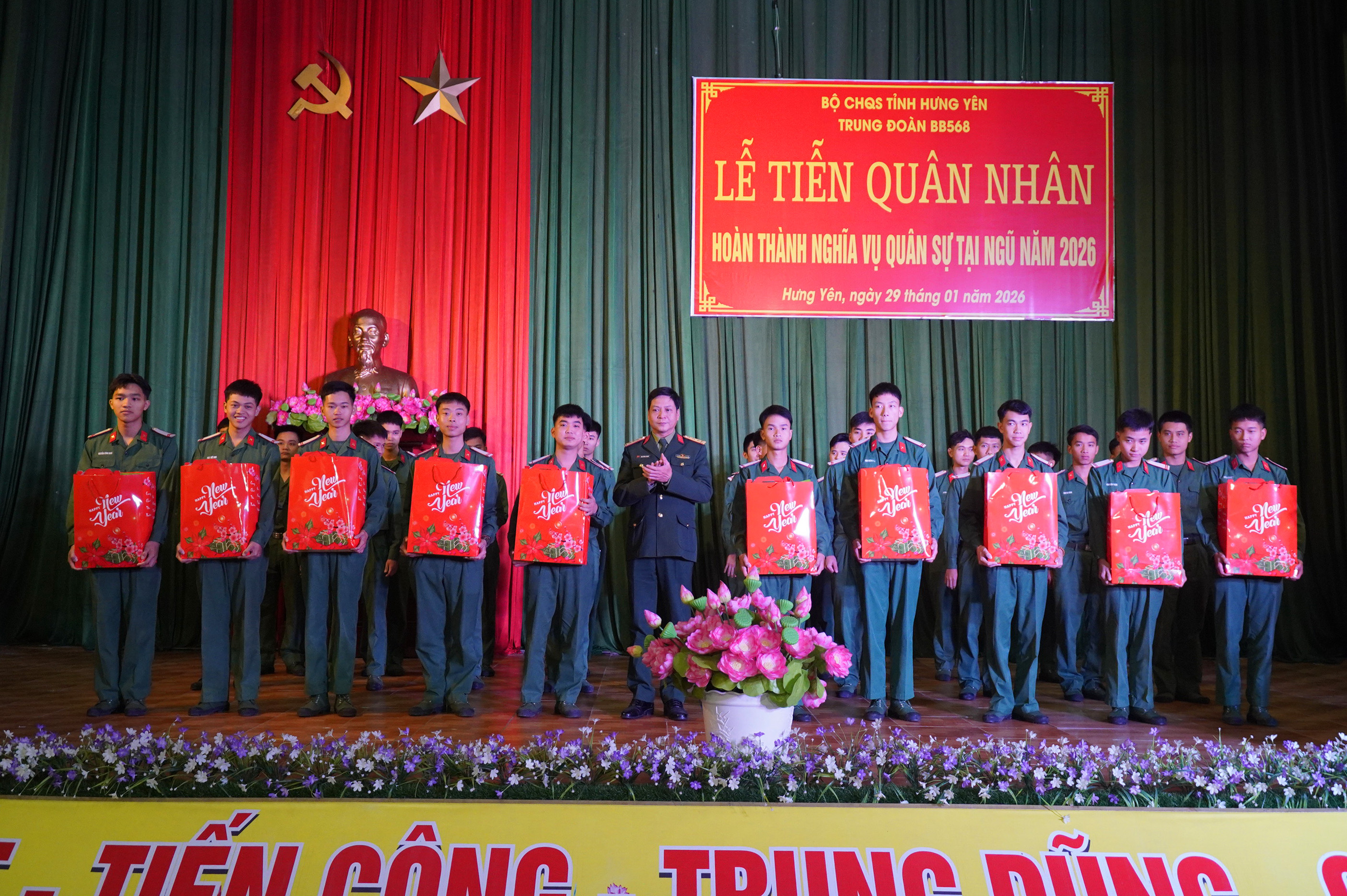 Bộ CHQS tỉnh Hưng Yên: Tổ chức lễ tiễn quân nhân hoàn thành nghĩa vụ quân sự tại ngũ năm 2026