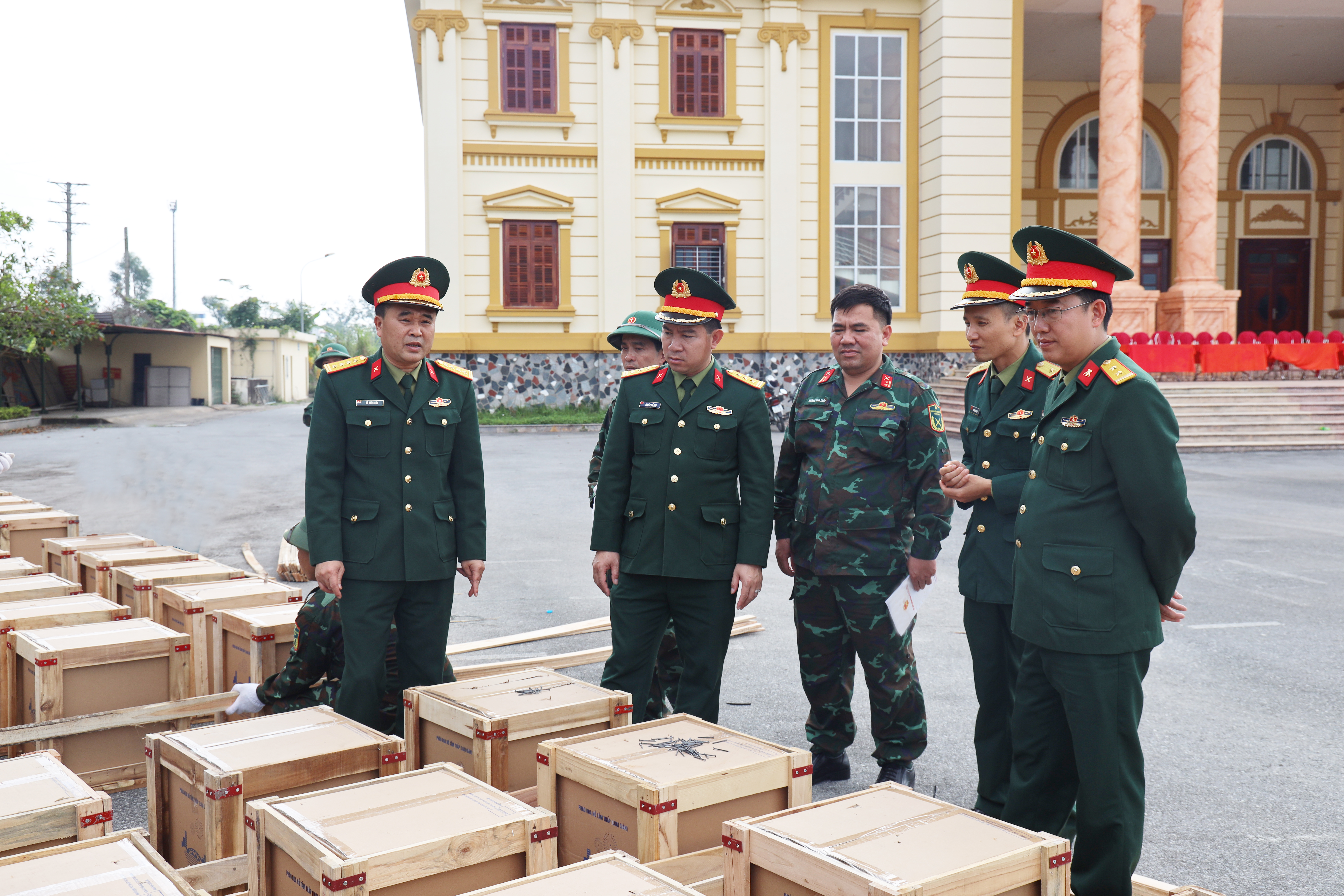 Bộ CHQS tỉnh Hưng Yên: Kiểm tra công tác chuẩn bị bắn pháo hoa đêm giao thừa