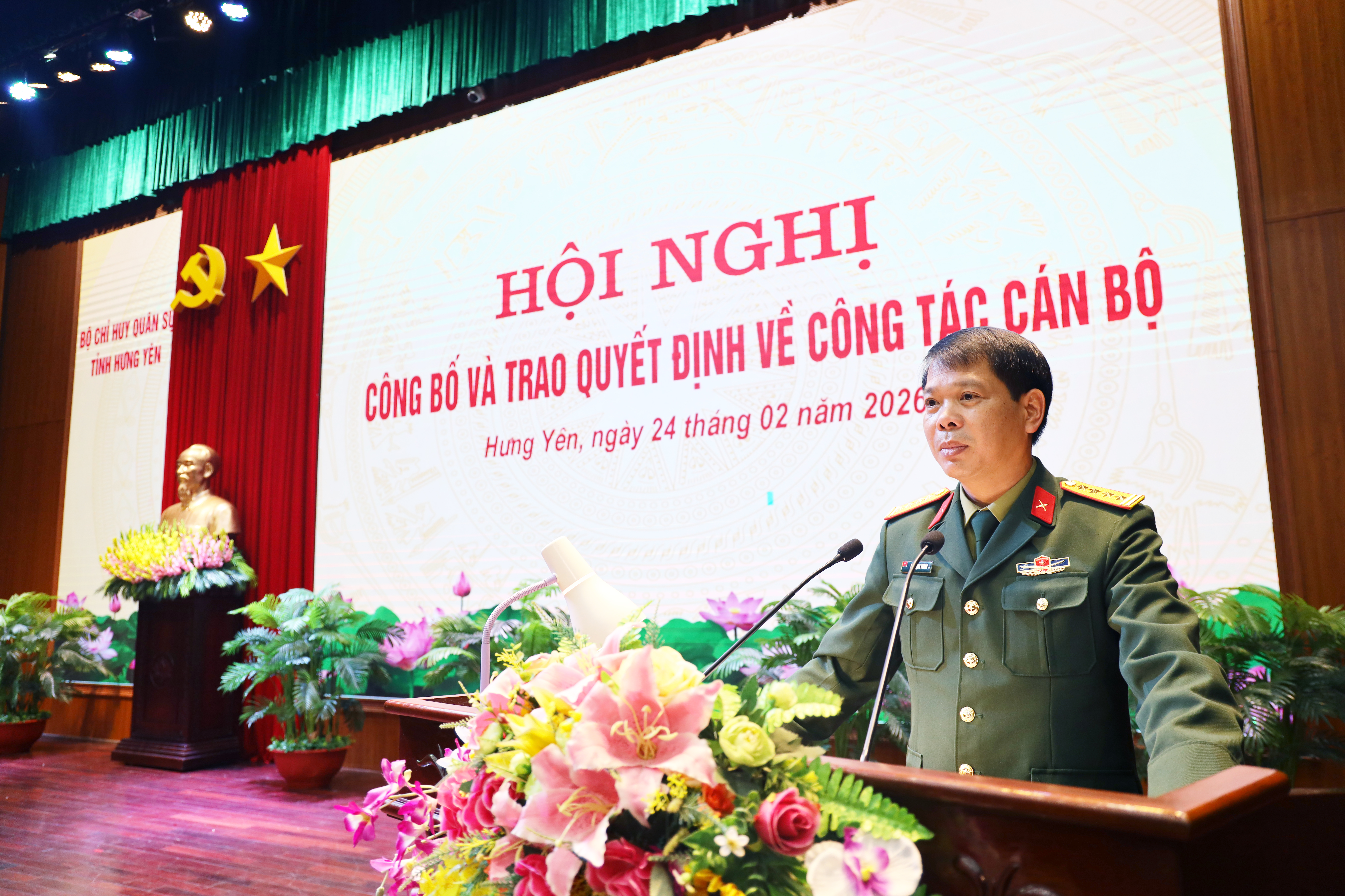 Bộ CHQS tỉnh Hưng Yên: Trao quyết định về công tác cán bộ