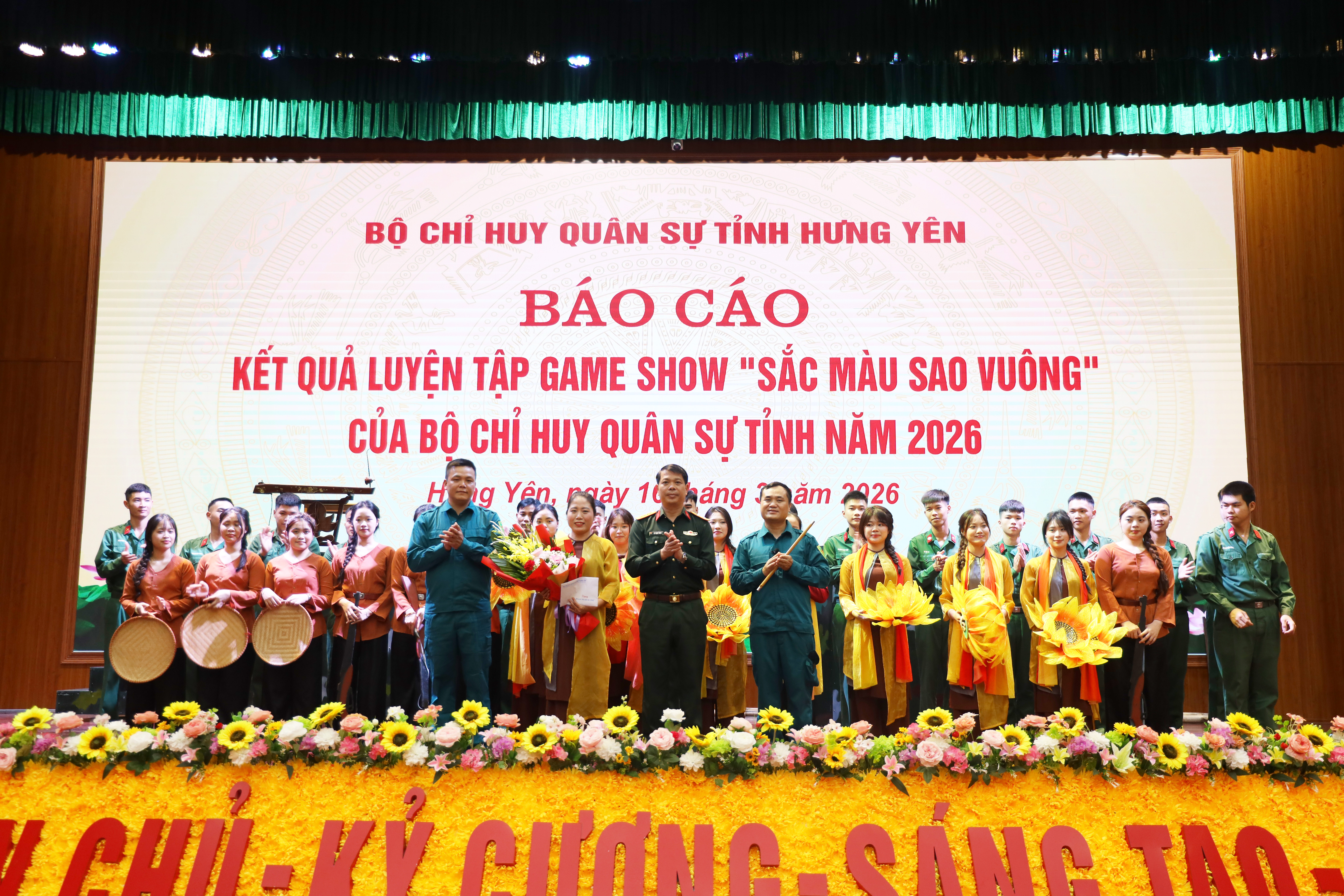 Bộ CHQS tỉnh Hưng Yên: Báo cáo kết quả luyện tập và tham gia Gameshow “Sắc màu sao vuông”