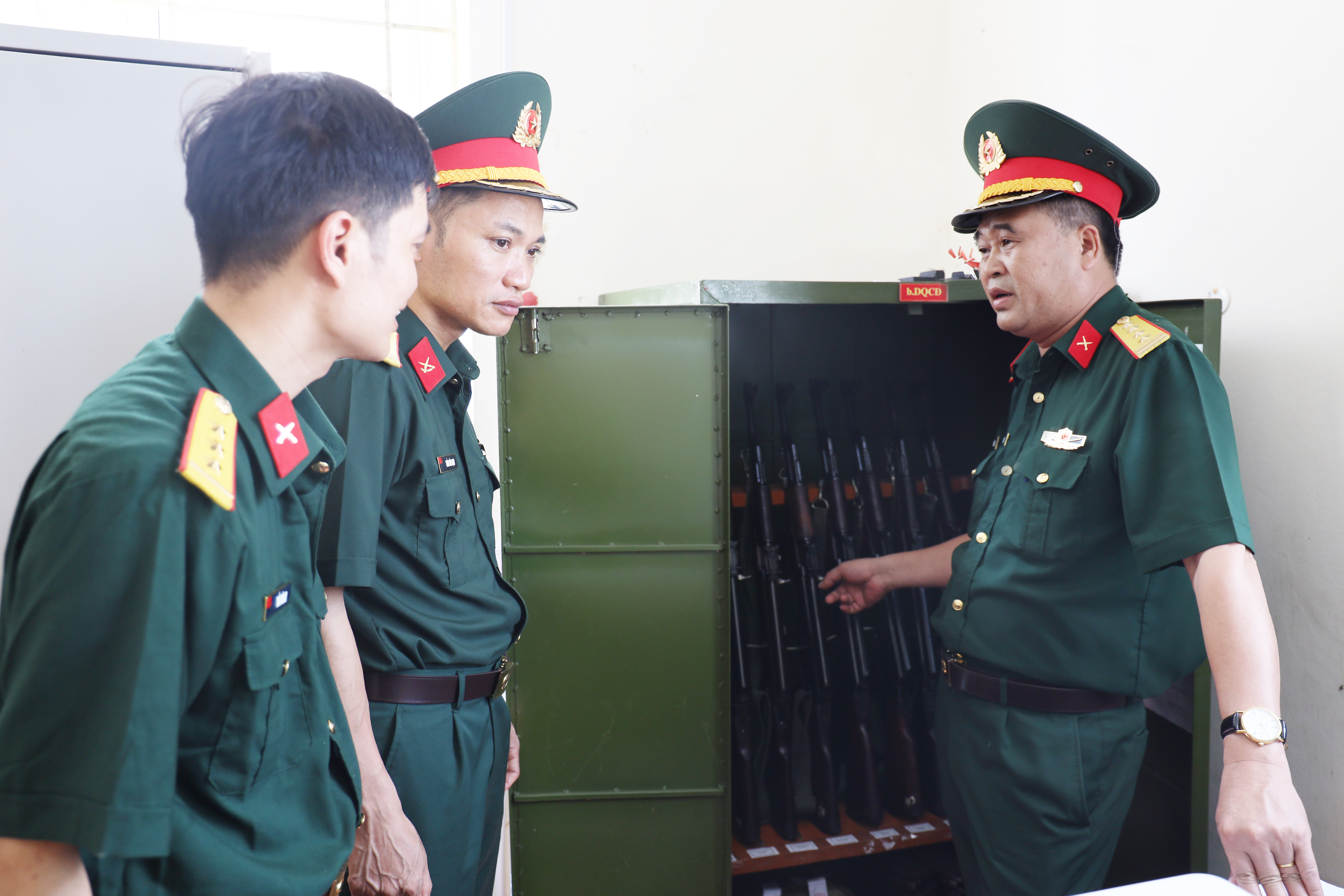 Bộ Chỉ huy quân sự tỉnh Hưng Yên: Kiểm tra toàn diện kết quả triển khai thực hiện nhiệm vụ của Ban CHQS xã, phường 6 tháng đầu năm 2026