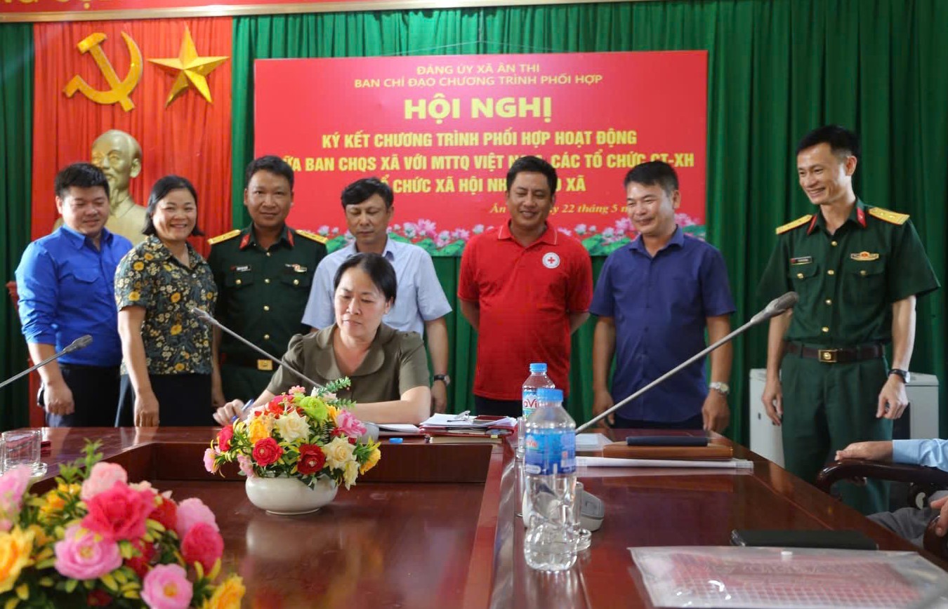 Ban Chỉ huy Quân sự xã Ân Thi ký kết phối hợp hoạt động với Ủy ban MTTQ Việt Nam, các tổ chức chính trị - xã hội và tổ chức xã hội nhân đạo xã năm 2026