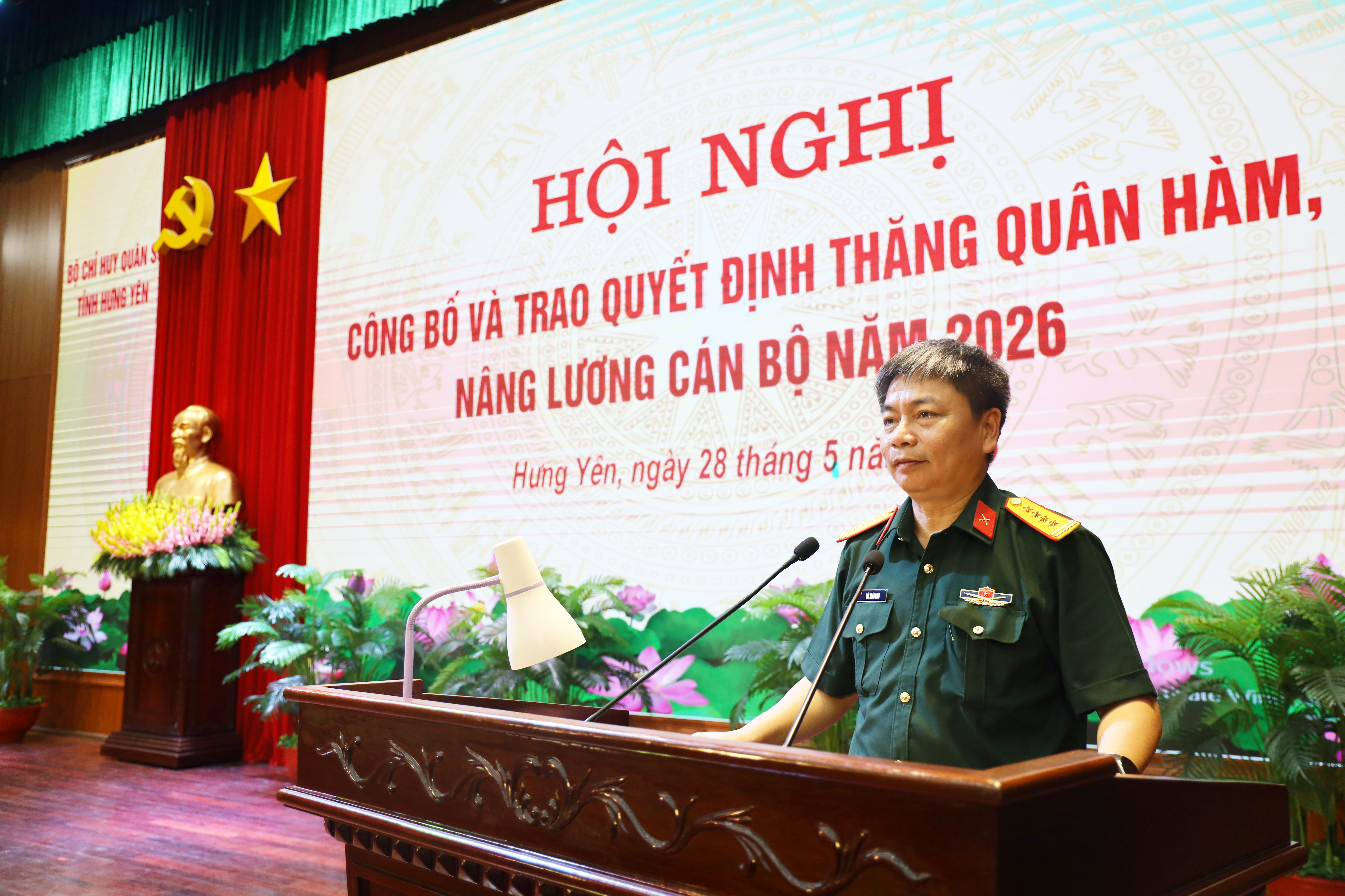 Bộ Chỉ huy Quân sự tỉnh Hưng Yên: Công bố, trao quyết định thăng quân hàm, nâng lương cán bộ năm 2026