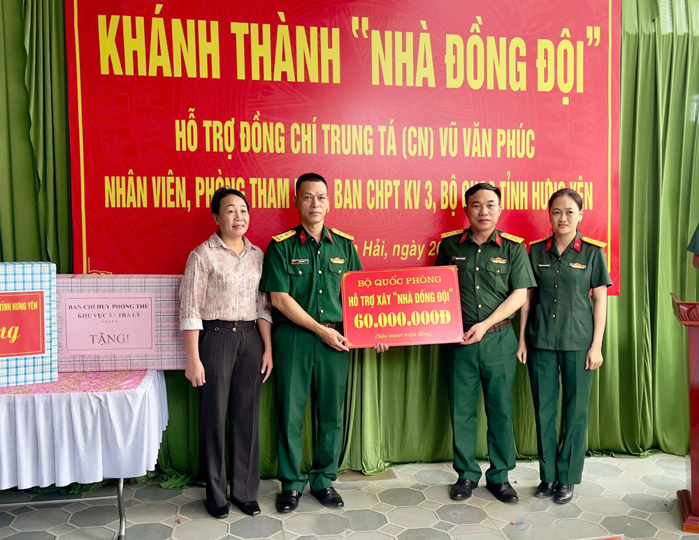 Khánh thành nhà đồng đội