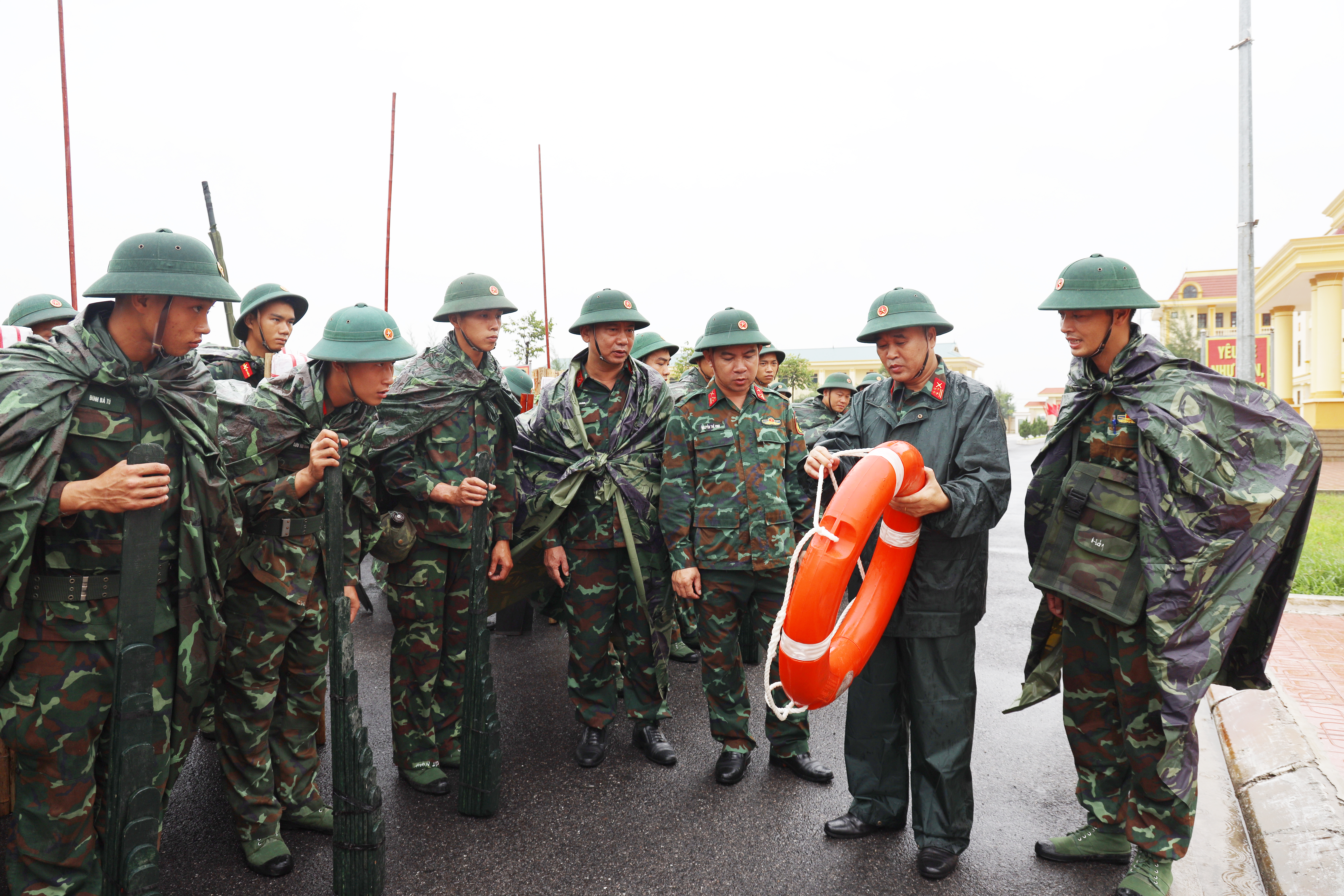 Bộ CHQS tỉnh Hưng Yên: Kiểm tra sẵn sàng ứng phó ảnh hưởng cơn bão số 4