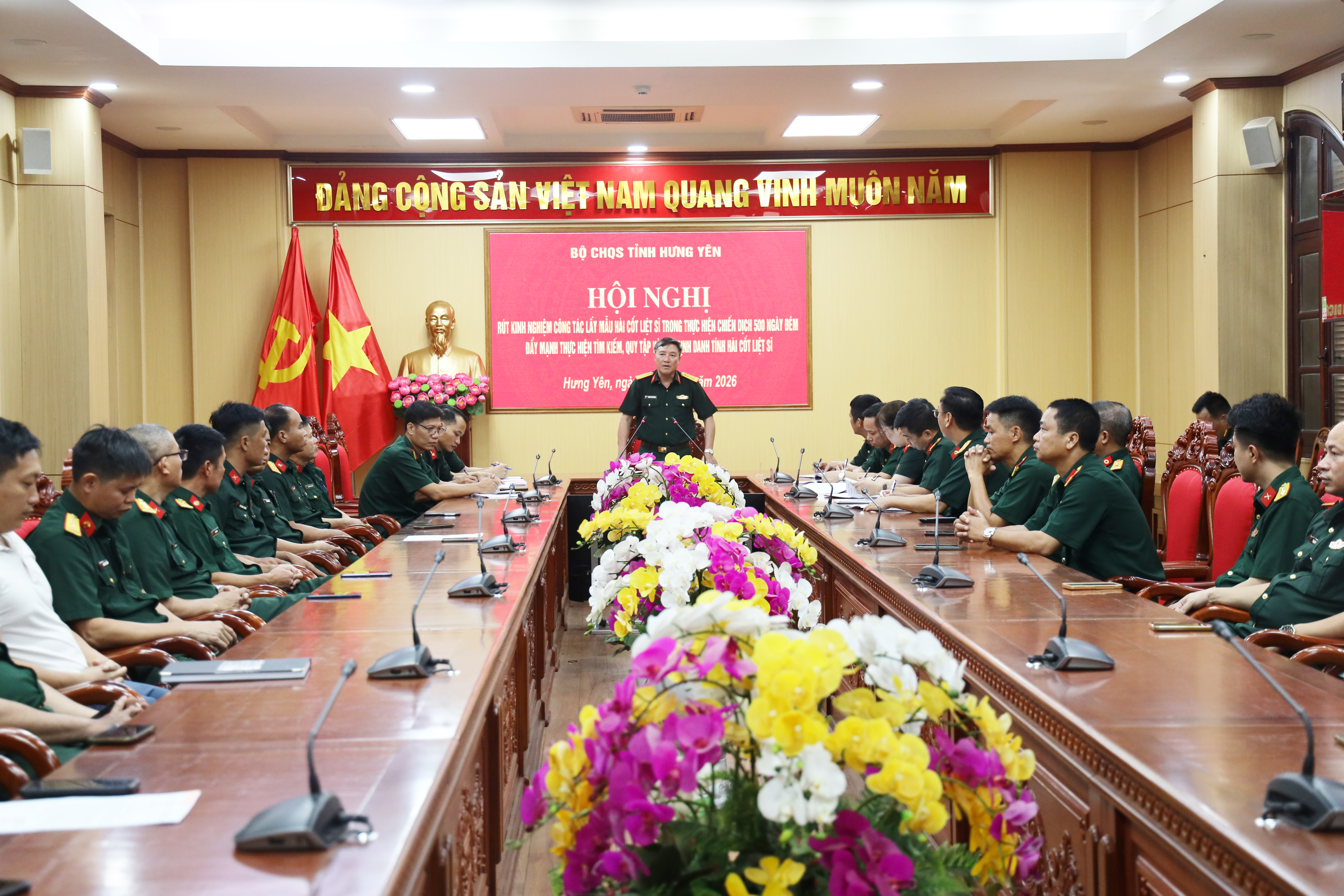 Bộ CHQS tỉnh Hưng Yên: Rút kinh nghiệm công tác lấy mẫu xác định danh tính hài cốt liệt sĩ