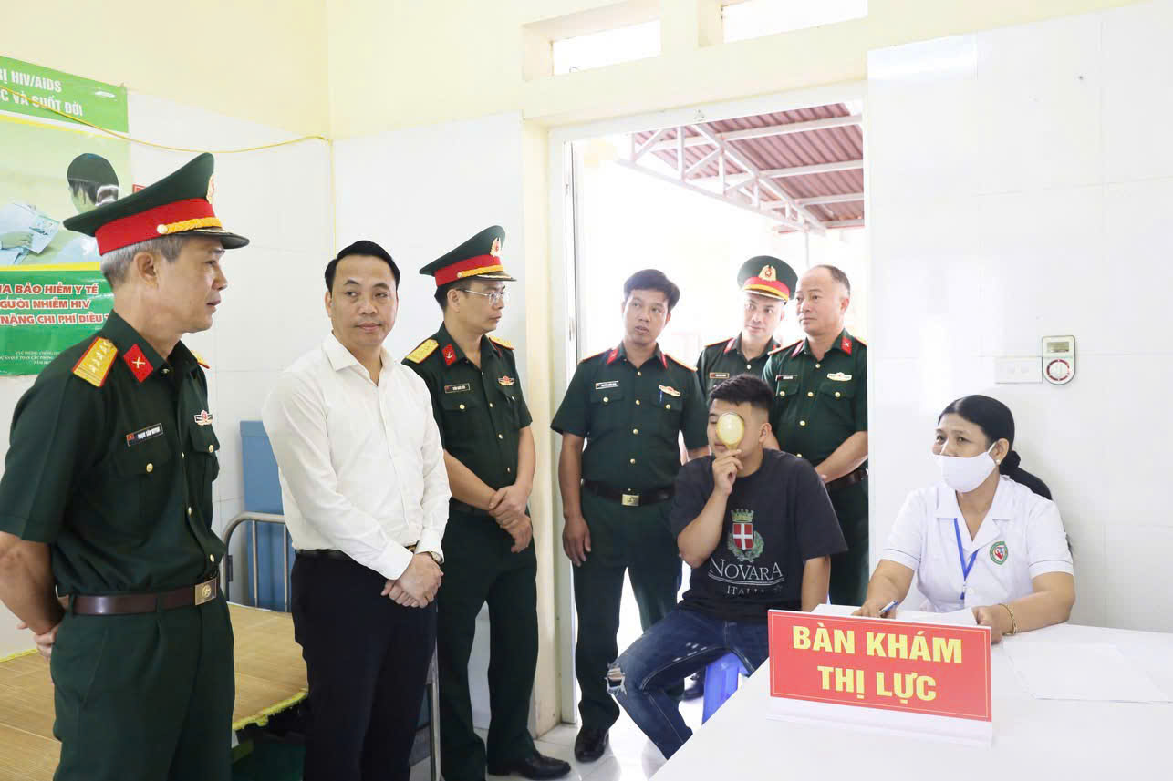 Bộ CHQS tỉnh Hưng Yên: Kiểm tra công tác khám sơ tuyển nghĩa vụ quân sự năm 2026