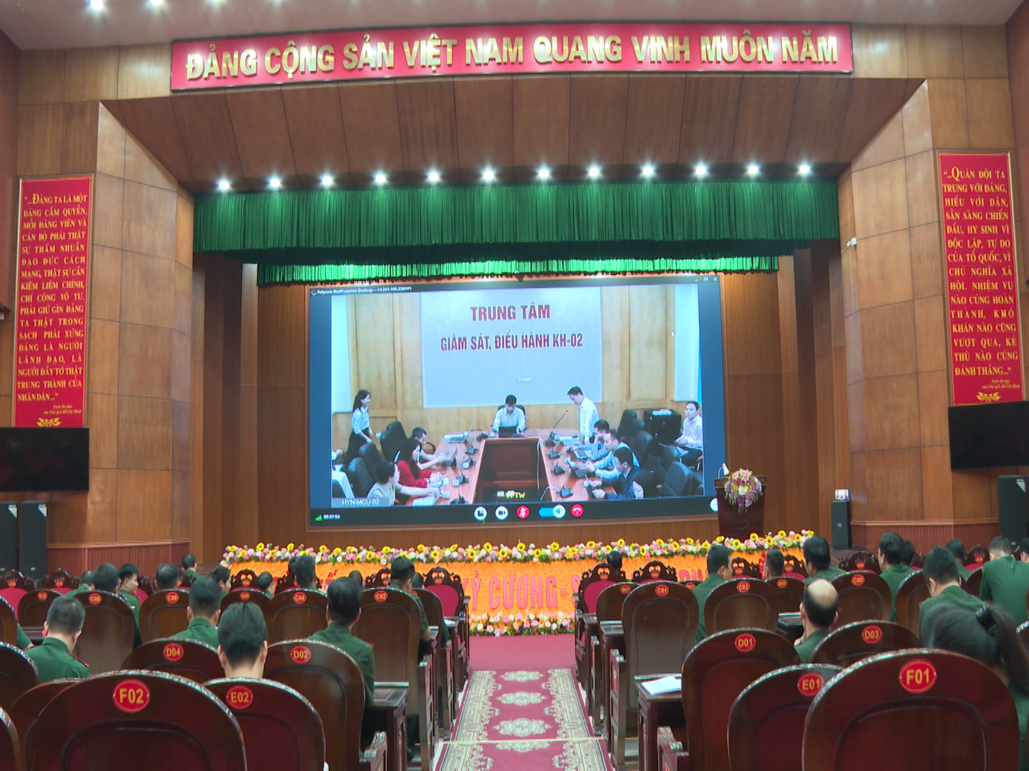 Cán bộ, đảng viên thuộc Đảng bộ Quân sự tỉnh: Tham gia tập huấn ứng dụng Sổ tay đảng viên điện tử