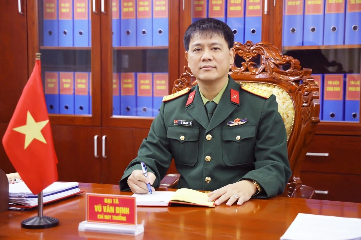 Những lá đơn tình nguyện nhập ngũ không chỉ là con số"