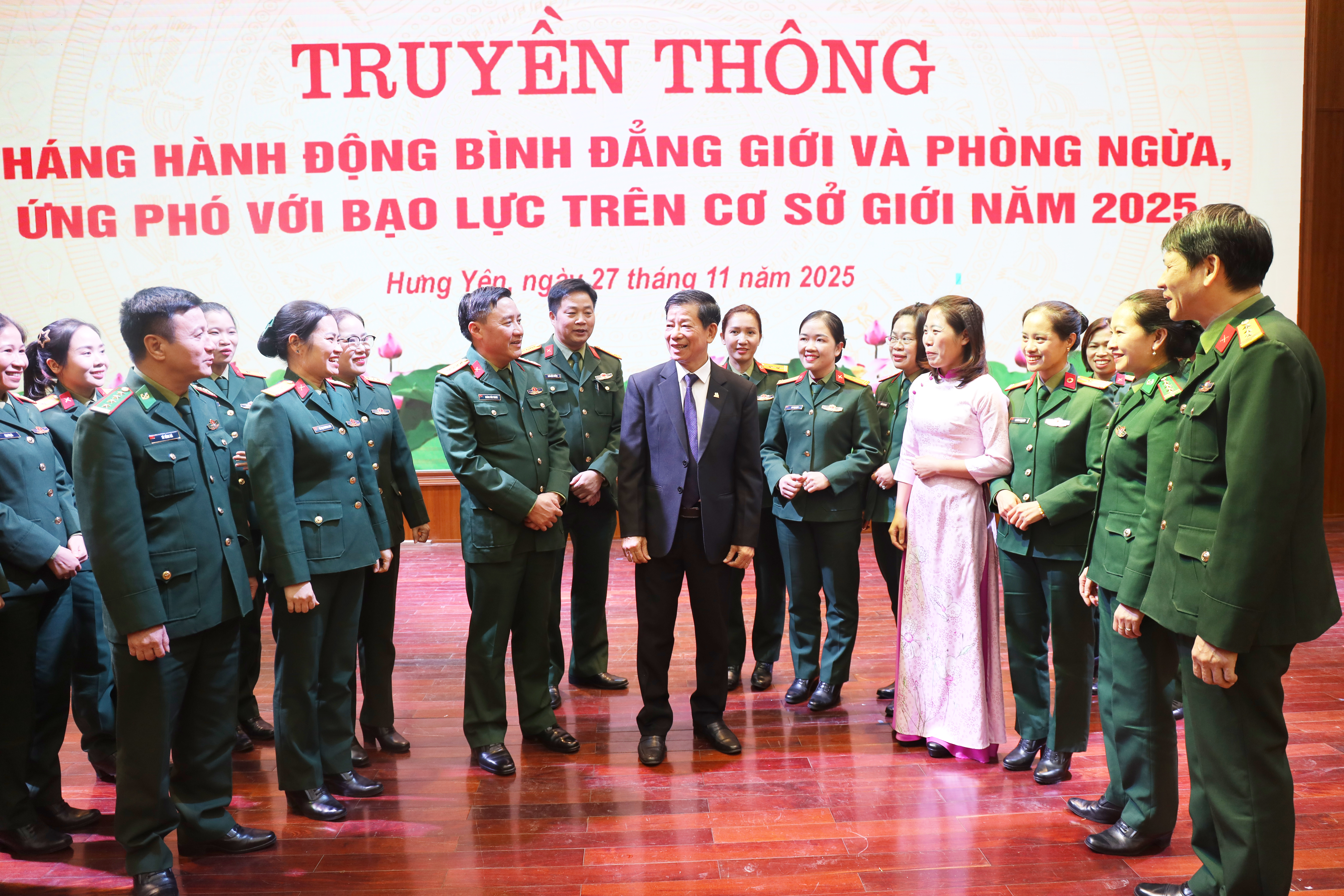 Bộ CHQS tỉnh Hưng Yên: Tổ chức truyền thông “Tháng hành động vì bình đẳng giới và phòng ngừa, ứng phó với bạo lực trên cơ sở giới”