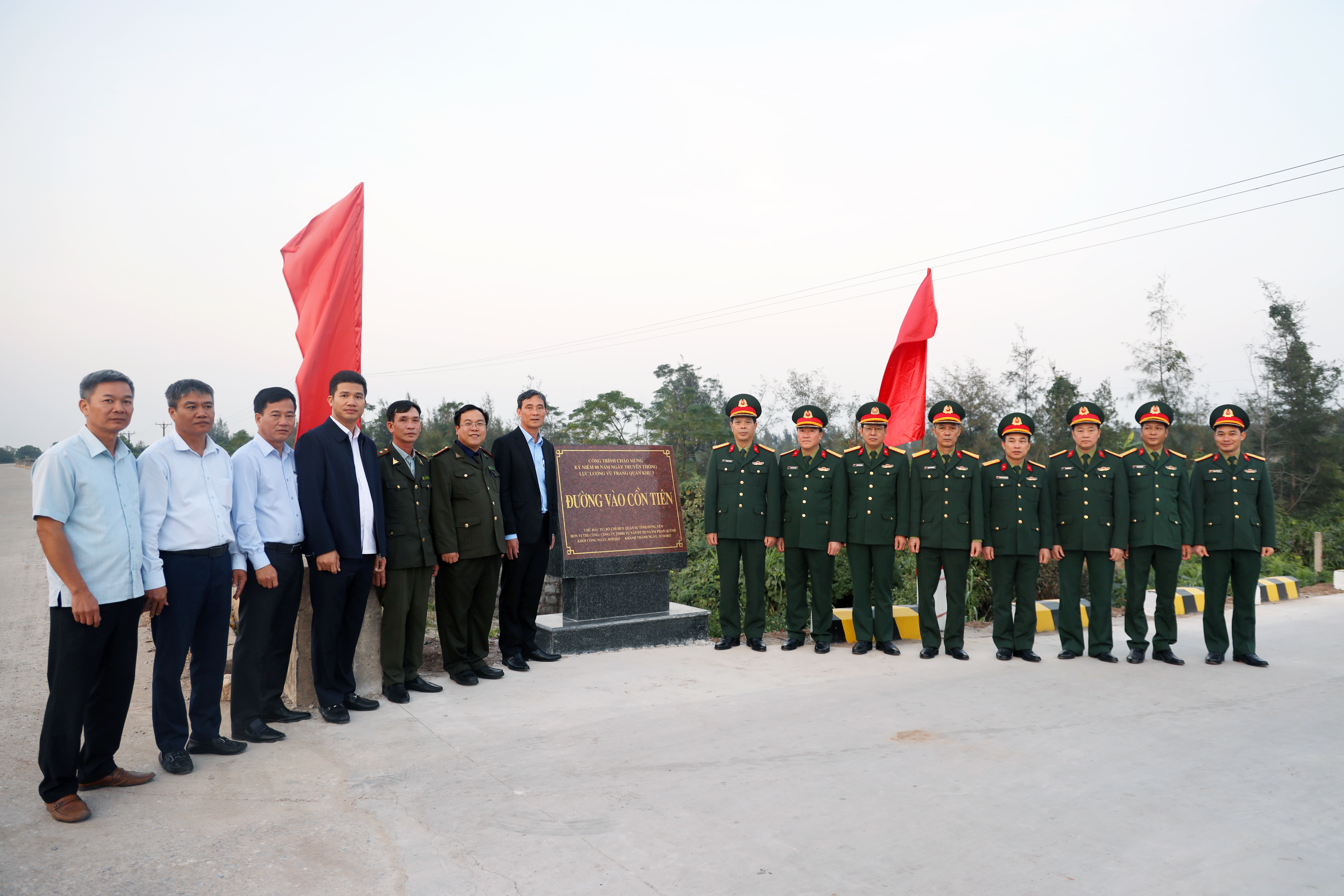 Bộ CHQS tỉnh: Kiểm tra công tác nghiệm thu hoàn thành thi công xây dựng tuyến đường vào cồn Tiên