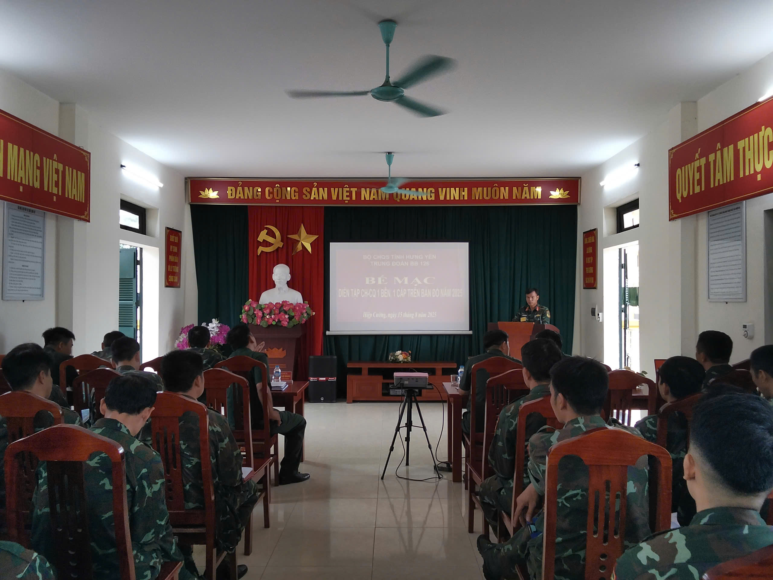 Trung đoàn BB126, Bộ CHQS tỉnh Hưng Yên: Hoàn thành diễn tập chỉ huy, cơ quan 1 bên 1 cấp trên bản đồ năm 2025