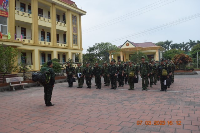 Ban CHQS huyện Kim Động: Tổ chức luyện tập chuyển trạng thái SSCĐ năm 2023