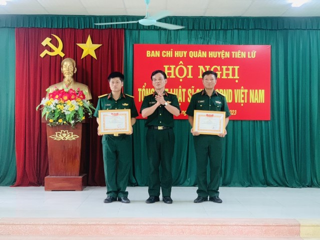 Ban CHQS huyện Tiên Lữ: Tổng kết thực hiện luật sĩ quan Quân đội nhân dân việt nam