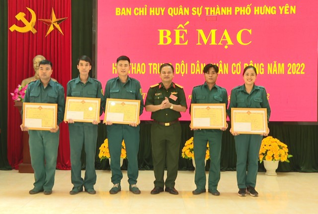 Thành phố Hưng Yên: Tổ chức hội thao trung đội dân quân cơ động năm 2022