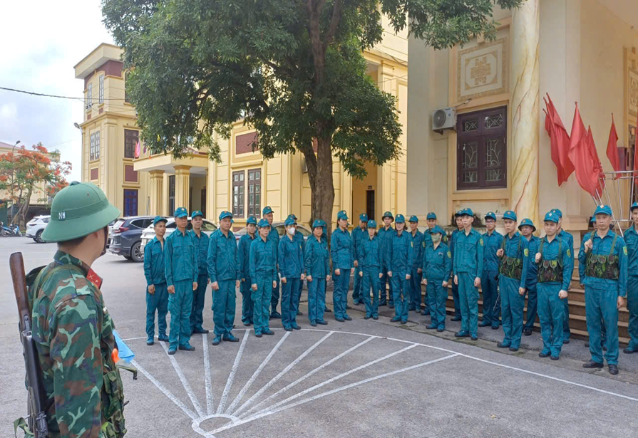Lực lượng vũ trang xã Lạc Đạo xây dựng đơn vị vững mạnh về chính trị, tư tưởng, tổ chức; xây dựng chi bộ trong sạch, vững mạnh, đơn vị văn hóa, chính quy
