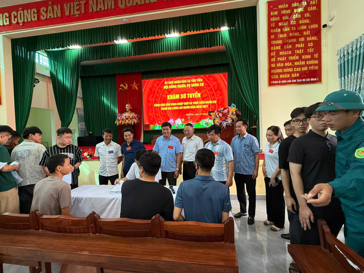 Xã Tân Tiến tổ chức sơ tuyển sức khỏe nghĩa vụ quân sự và nghĩa vụ tham gia công an nhân dân năm 2027