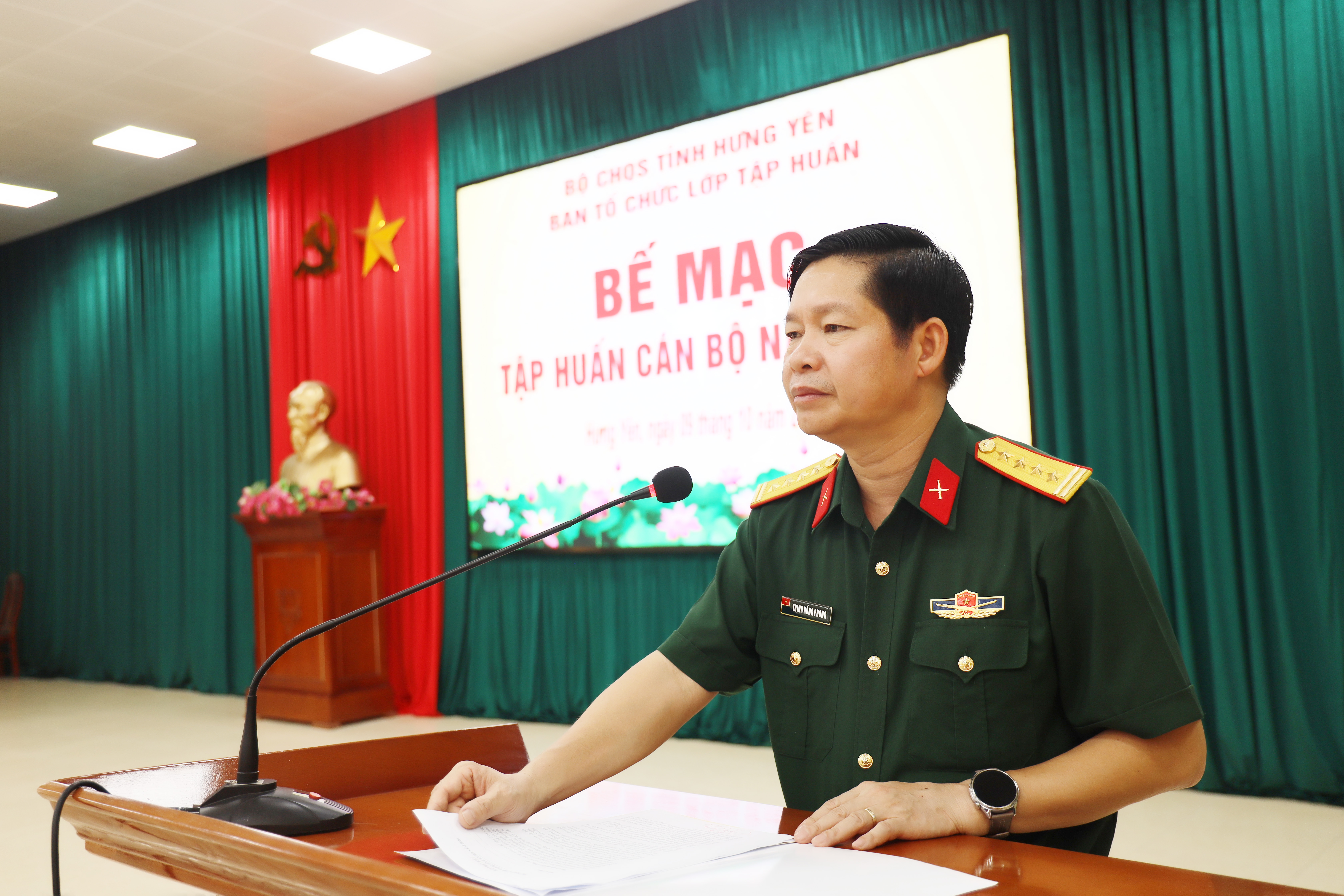 Bộ CHQS tỉnh Hưng Yên: Bế mạc tập huấn cán bộ năm 2026
